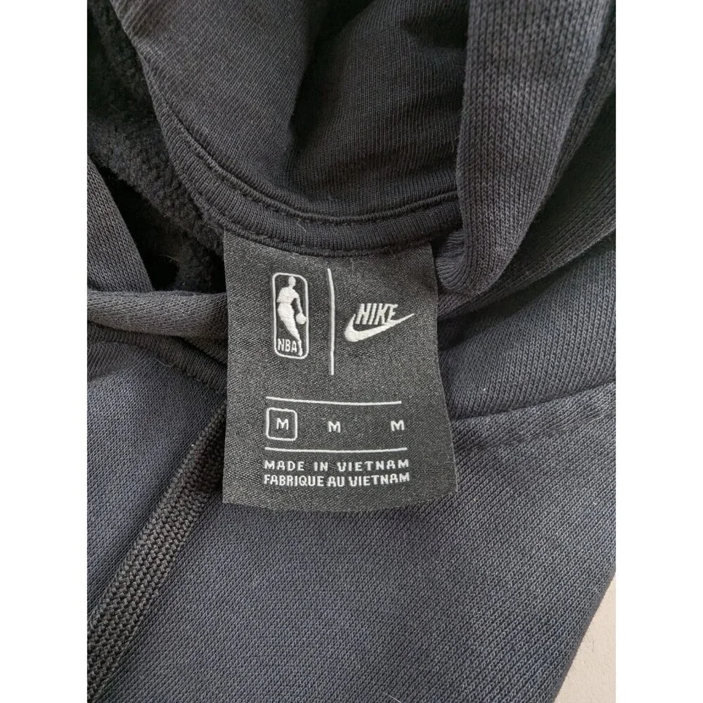 Nike Men’s Medium Black Milwaukee Bucks Basketball Long Sleeve Hoodie - Picture 3 of 8